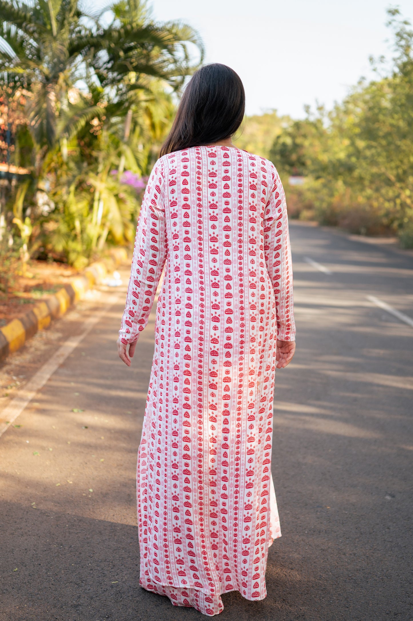 White, Red & Pink Floral Stripes Cape Set